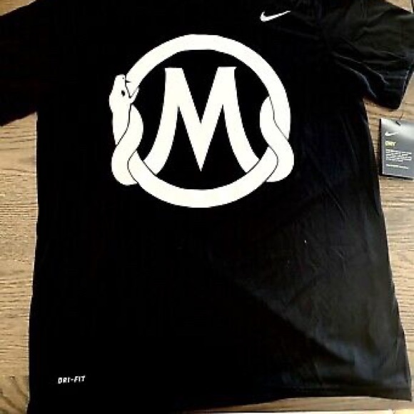 Mamba academy shirt nike Clearance